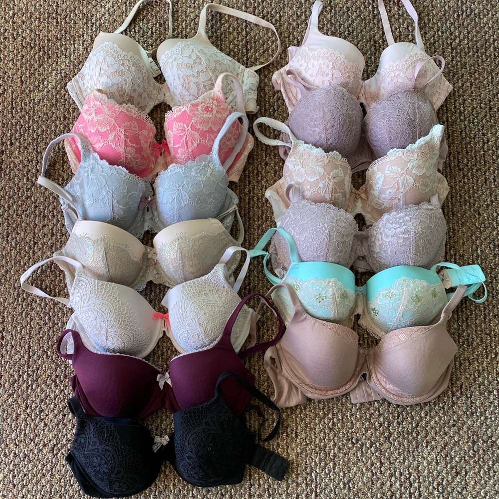 Bundle Victoria’s Secret Bras 34D (most like new!)